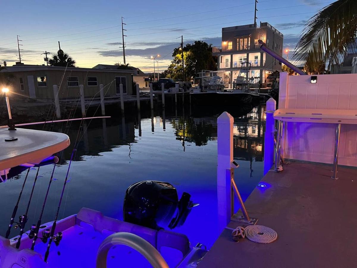 Casa Blue Pelican. Маратон Экстерьер фото