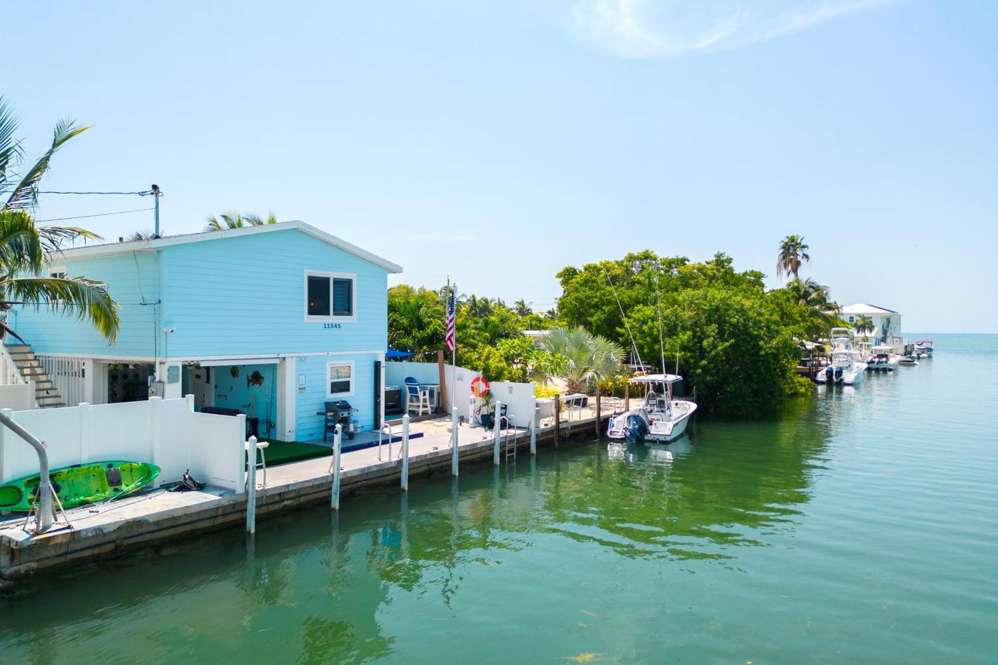 Casa Blue Pelican. Маратон Экстерьер фото