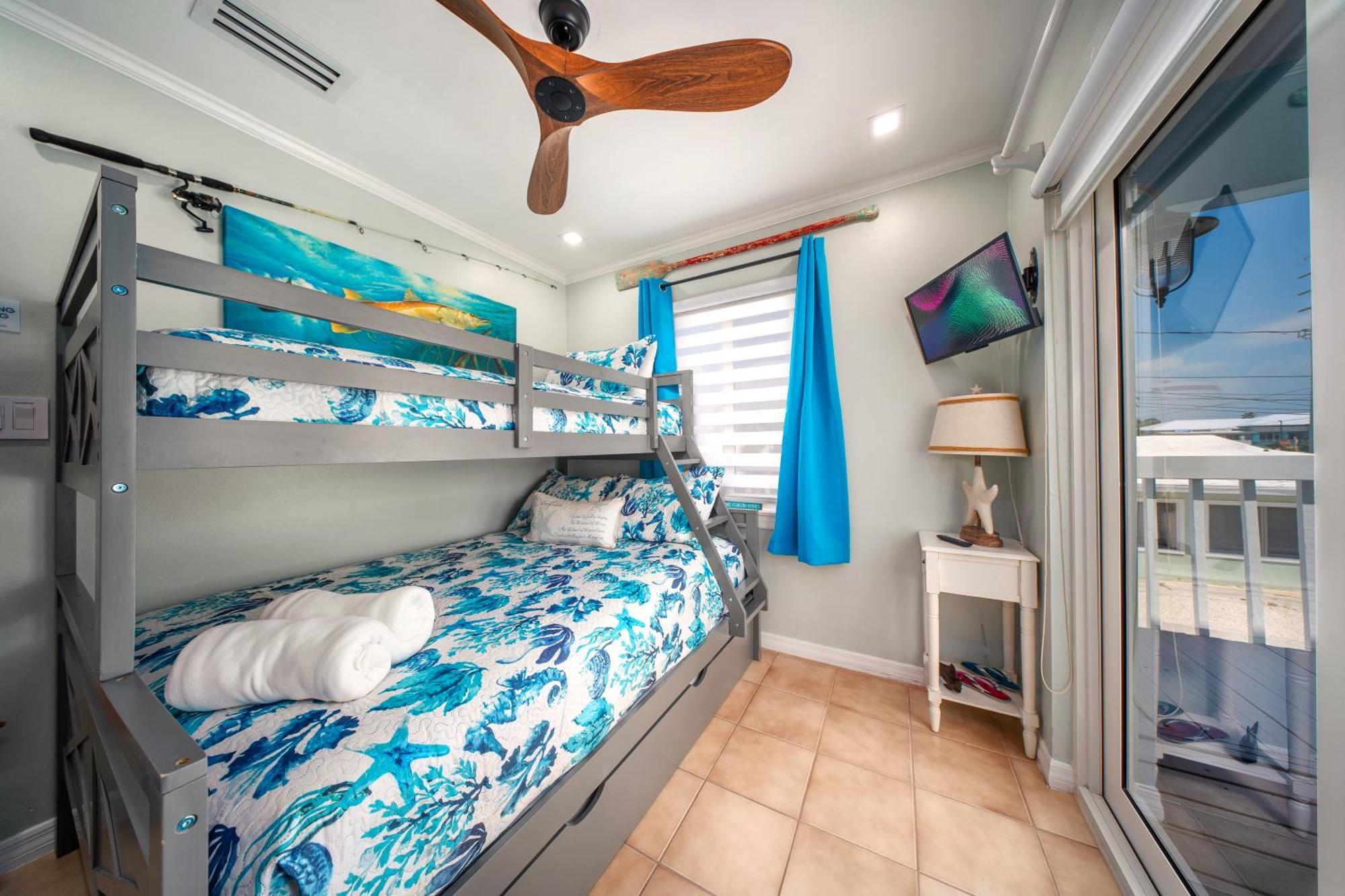 Casa Blue Pelican. Маратон Экстерьер фото